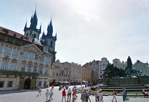 Ilustracja: Zielone światło dla Street View w Czechach <br />
fot. Street View, historyczne centrum Pragi