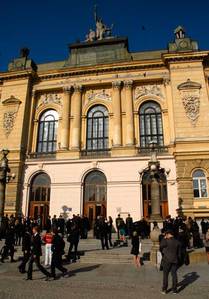 Ilustracja: Politechnika Warszawska zaprasza na wykłady o SDI <br />
fot. BS