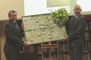 Ilustracja: Zwiedzaj parki krajobrazowe z polsko-niemiecką mapą