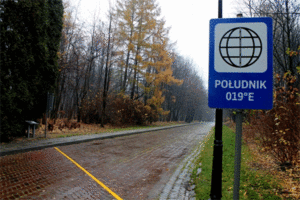 Ilustracja: W Chorzowie wyznaczono południk 19° <br />
fot. Park Śląski