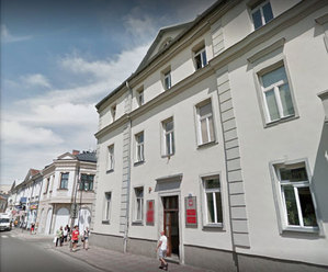 Ilustracja: Z życia regionów: nowosądeccy geodeci protestują przeciw oskarżeniom starosty <br />
fot. Google Street View