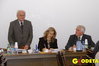 Ilustracja: <b class=pic_title>Przemawia przewodniczący Komitetu Narodowego ds. MAK prof. Andrzej Makowski, w środku Emilia Wiśniewska (IGiK), z prawej prof. Adam Linsenbarth</b> <br />
<br />
<b class=pic_author>fot.  Anna Wardziak</b><br />
<br />
