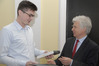 Ilustracja: <b class=pic_title>Uroczystość wręczenia nagród laureatom konkursu na najlepsze prace dyplomowe obronione na kierunku geodezja i kartografia</b> <br />
<br />
<b class=pic_description>Dominik Piętka ? wyróżniony w kategorii ?prace magisterskie?; temat pracy: ?Implementacja europejskiego modelu quasi-geoidy grawimetrycznej EGG2008 na obszarze Polski?; Politechnika Warszawska, Wydział Geodezji i Kartografii, Katedra Geodezji i Astronomii Geodezyjnej; opiekun: dr Tomasz Olszak</b> <br />
<br />
<b class=pic_author>fot.  Damian Czekaj</b><br />
<br />
