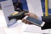 Ilustracja: <b class=pic_title>Intergeo 2016: Niwelatory, tachimetry i odbiorniki GNSS</b> <br />
<br />
<b class=pic_description>Chiński Hi-Target pokazał lekkie i małe precyzyjne odbiorniki QBOX 5, 6 i 7 z wbudowaną anteną, które można integrować z niemal dowolnym smartfonem czy tabletem</b> <br />
<br />
<b class=pic_author>fot.  Jerzy Królikowski</b><br />
<br />
