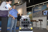 Ilustracja: <b class=pic_title>Targi Intergeo 2011</b> <br />
<br />
<b class=pic_description>UltraCam Eagle o rozdzielczości 230 Mpx</b> <br />
<br />
<b class=pic_author>fot.  Jerzy Królikowski</b><br />
<br />
