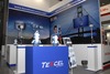 Ilustracja: <b class=pic_title>Intergeo 2015: Odbiorniki GNSS i tachimetry</b> <br />
<br />
<b class=pic_description>Na Intergeo nie mogło zabraknąć kolejnej nowej marki chińskich odbiorników, które oferują odbiorniki o niemal identycznym wyglądzie co regionalna konkurencja</b> <br />
<br />
<b class=pic_author>fot.  JK</b><br />
<br />
