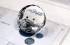 Ilustracja: <b class=pic_title>Intergeo 2018: tachimetry i odbiorniki GNSS</b> <br />
<br />
<b class=pic_description>Najmniejszy czip odbiorczy GNSS chińskiej firmy Unicore</b> <br />
<br />
<b class=pic_author>fot.  Jerzy Królikowski</b><br />
<br />
