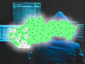 Ilustracja: Dostęp do SKPOS wznowiony. Słowacka geodezja powoli podnosi się po cyberataku <br />
Na zielono: powiaty, w których wznowiły pracę wydziały katastralne