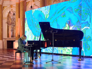 Ilustracja: 10 lat CloudFerro <br />
Koncert fortepianowy Leszka Możdżera