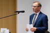 Ilustracja: <b class=pic_title>Konkurs na najlepsze prace dyplomowe obronione na kierunku geodezja i kartografia w 2020/2021 roku. Uroczyste wręczenie nagród</b> <br />
<br />
<b class=pic_description>Prezes SGP dr hab. Janusz Walo</b> <br />
<br />
<b class=pic_author>fot.  Damian Czekaj</b><br />
<br />
